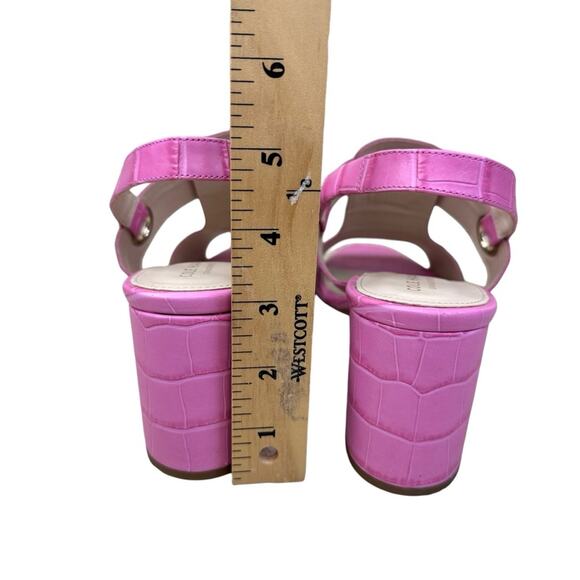 COLE HAAN Light Pink Embossed Leather Croc Block Heel Sandals Ankle Strap 8.5 - Picture 5 of 15